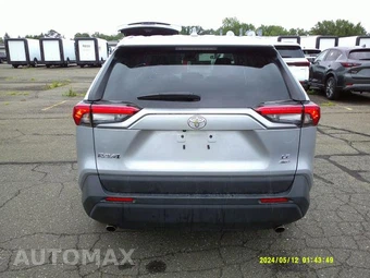 2025 Toyota RAV4 LE - miniatura 17