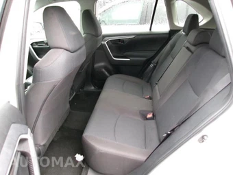 2025 Toyota RAV4 LE - miniatura 14