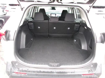 2025 Toyota RAV4 LE - miniatura 21