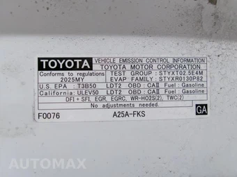 2025 Toyota RAV4 LE - miniatura 4