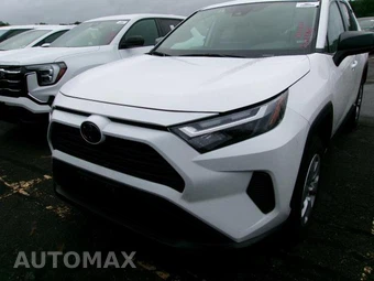 2025 Toyota RAV4 LE - miniatura 8