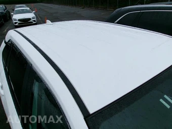 2025 Toyota RAV4 LE - miniatura 9