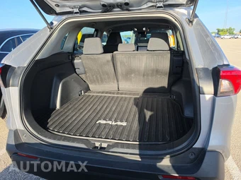 2025 Toyota RAV4 LE - miniatura 16