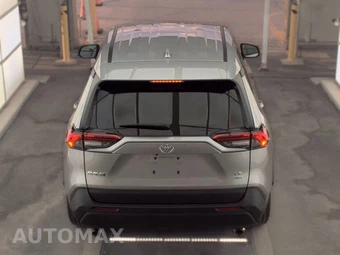 2025 Toyota RAV4 LE - miniatura 5