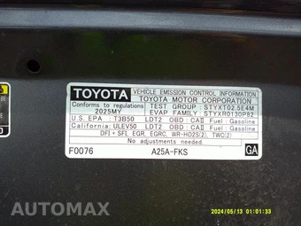 2025 Toyota RAV4 LE - miniatura 8