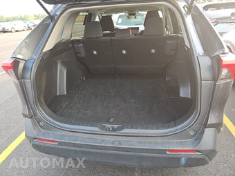 2025 Toyota RAV4 LE - miniatura 16