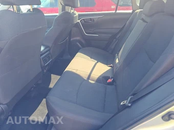 2025 Toyota RAV4 LE - miniatura 13