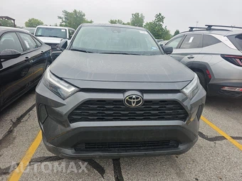 2025 Toyota RAV4 LE - miniatura 2