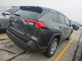 2025 Toyota RAV4 LE - miniatura 4