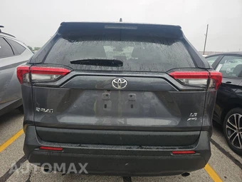 2025 Toyota RAV4 LE - miniatura 5