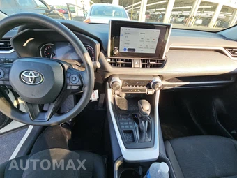 2025 Toyota RAV4 LE - miniatura 11