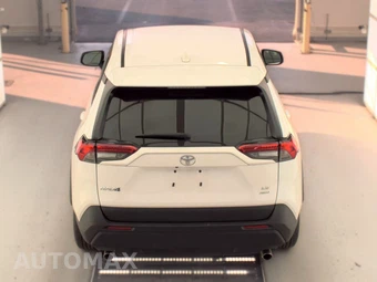 2025 Toyota RAV4 LE - miniatura 5