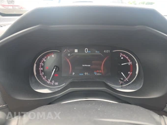 2025 Toyota RAV4 LE - miniatura 12