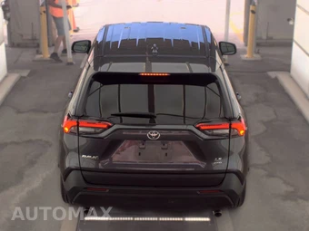 2025 Toyota RAV4 LE - miniatura 5