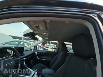 2025 Toyota RAV4 LE - miniatura 18