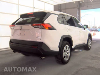 2025 Toyota RAV4 LE - miniatura 4