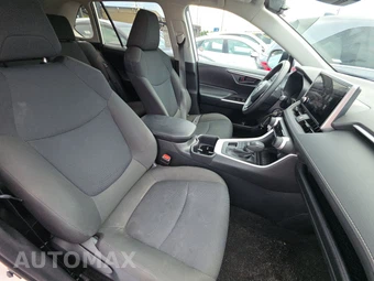 2025 Toyota RAV4 LE - miniatura 8