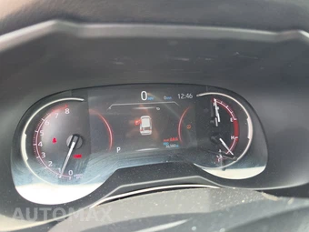 2025 Toyota RAV4 LE - miniatura 12