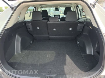 2025 Toyota RAV4 LE - miniatura 16