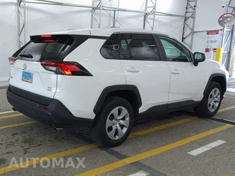2025 Toyota RAV4 LE - miniatura 4