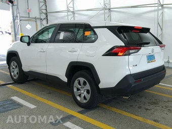 2025 Toyota RAV4 LE - miniatura 6