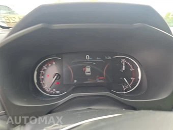 2025 Toyota RAV4 LE - miniatura 12