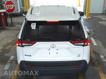 2025 Toyota RAV4 LE - miniatura 5