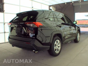 2025 Toyota RAV4 LE - miniatura 4