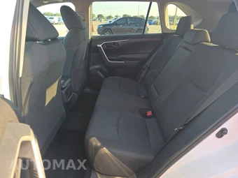 2025 Toyota RAV4 LE - miniatura 13