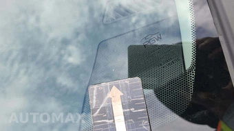 2025 Toyota RAV4 LE - miniatura 19