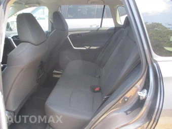 2025 Toyota RAV4 LE - miniatura 14