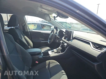 2025 Toyota RAV4 LE - miniatura 8