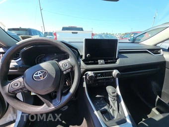 2025 Toyota RAV4 LE - miniatura 11