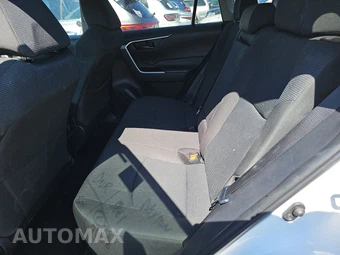 2025 Toyota RAV4 LE - miniatura 13