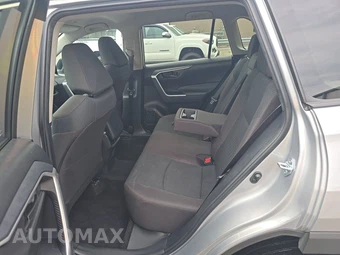 2025 Toyota RAV4 LE - miniatura 13
