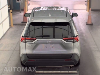 2025 Toyota RAV4 LE - miniatura 5