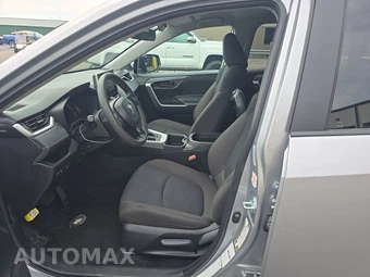 2025 Toyota RAV4 LE - miniatura 7