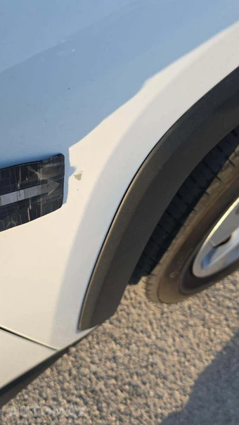 2025 Toyota RAV4 LE – miniatura 25
