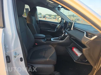 2025 Toyota RAV4 LE – miniatura 8