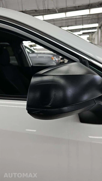 2025 Toyota RAV4 LE - miniatura 29