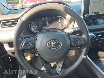 2025 Toyota RAV4 LE - miniatura 10