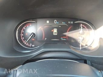 2025 Toyota RAV4 LE - miniatura 12