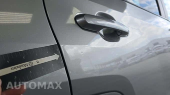 2025 Toyota RAV4 LE - miniatura 22