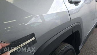 2025 Toyota RAV4 LE - miniatura 25