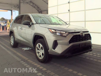 2025 Toyota RAV4 LE - miniatura 3