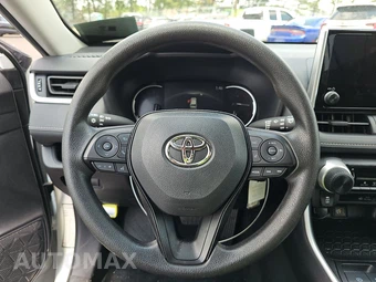 2025 Toyota RAV4 LE - miniatura 10
