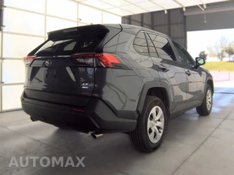 2025 Toyota RAV4 LE - miniatura 4