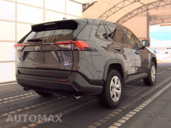 2025 Toyota RAV4 LE - miniatura 4