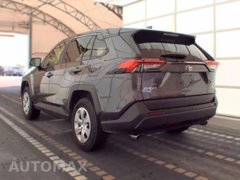 2025 Toyota RAV4 LE - miniatura 6