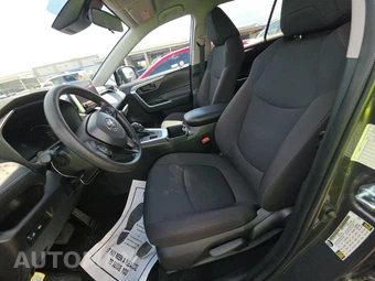 2025 Toyota RAV4 LE - miniatura 7
